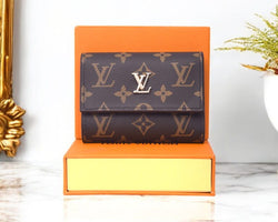 LV Chic Snap Wallet